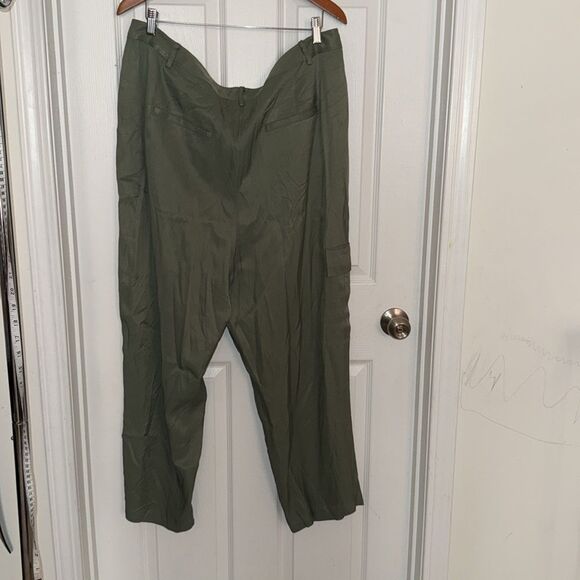 Nordstrom lightweight green cargo pants NWOT size 18 - Picture 7 of 7